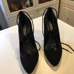 Brand new in box Charles David suede Shoeties